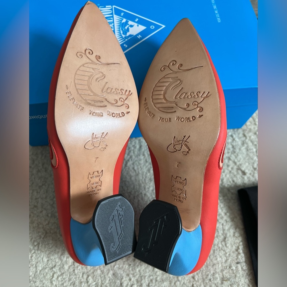BNIB John Fluevog Classy Clara - Picture 8 of 8